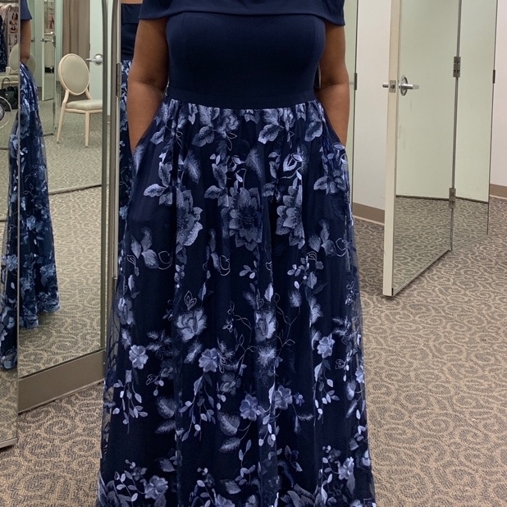 David’s Bridal Blue Formal Dress